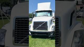 Used Volvo VNL Tandem Axle Tractor