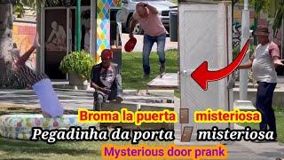 Broma la puerta mágica / Pegadinha da porta misteriosa / Mysterious door prank