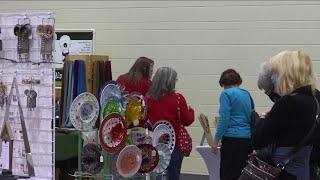 Holiday craft and vendor show