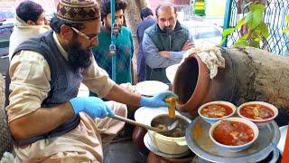 Peshawari Nashta - Naiki Siri Paye, Pakistan Street Food | Naiki Paye Farosh | Peshawari Siri Paye