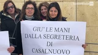 "GIÙ LE MANI DALLA NOSTRA SCUOLA"