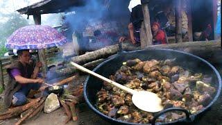 Goat Meat cooking and eating in Open Kitchen