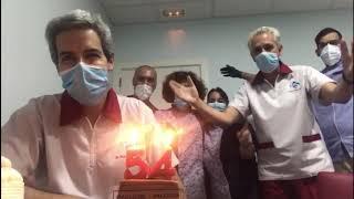 Pequeña celebración del cumpleaños del Dr David Pérez Silguero