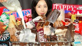 ALL THE SWEET DESSERT IS HERE CHOCOLATE SNACKS ASMR EATING SOUNDS MUKBANG