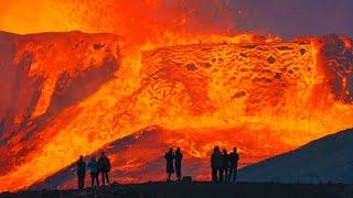 LAVA TSUNAMI OFFERS BEST SPECTACLE ON EARTH! ICELAND VOLCANO ERUPTION 2021!