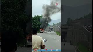 Moving Car Catches Fire in Uttara Kannada, Driver Escapes | Ankola | National Highway 66 | Baleguli