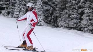 Skifahren lernen | Schneepflug zum Bremsen | Pflugbogen um mit den Skieren erste Kurven zu fahren