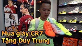 Thử Thách Bóng Đá Đỗ Kim Phúc đi mua giày của Ronaldo Juventus tặng cho Quang Hải Nhí Duy Trung