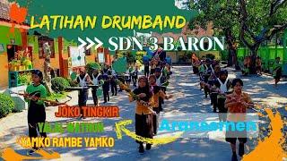 Latihan Drumband yang dilakukan oleh siswa siswi SDN 3 Baron