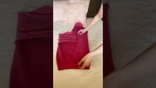 Как просто и компактно сложить толстовку с капюшоном #shorts, How to fold your hoodie