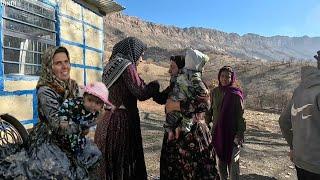 "Winter trip among the mountains: the meeting of Delgarm Azam's family with his sister Fariba ️️"