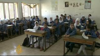 Neighbouring countries help Syrian kids go back to school