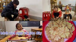 [788]Cả Nhà Cùng Nhau Ngồi Lại Đổ Bánh Kẹp.