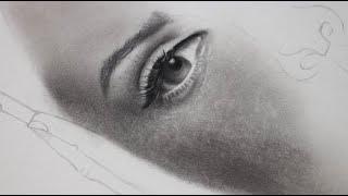 Realistic drawing using pencil