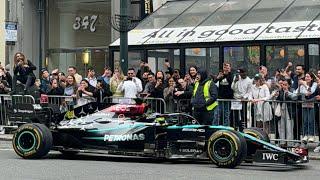 Lewis Hamilton driving F1 car on Fifth Avenue for the Empire State Building ️️