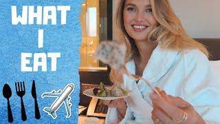 What I Eat (Healthy Travel Snacks) - Romee Strijd VLOG