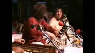 One of the best Tabla solo by Ustad Zakir Hussain