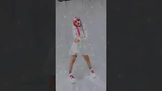 Yiyi 