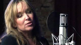 Gretchen Peters "On A Bus To St. Cloud"