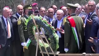 Palestinian President Mahmoud Abbas lays wreath in Jenin cemetery