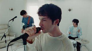 Wallows – Calling After Me (Official Video)