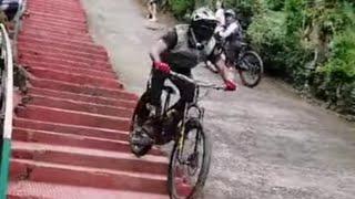 Red Bull Urban Downhill racing event, Aizawla neih tura tel turte practice lai