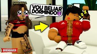 DORMI na CASA da MINHA NAMORADA e ELA Me ENCHEU de BEIJ0S... BROOKHAVEN RP Roblox