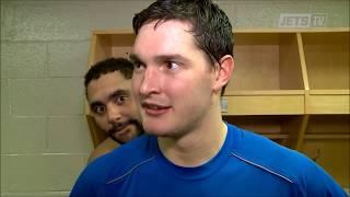 Dustin Byfuglien photobombs Michael Hutchinson