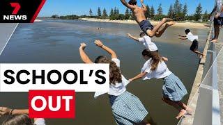 Countdown to schoolies as Queensland year 12 students celebrate their final day  | 7NEWS