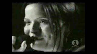 U2 and The Corrs - When The Starts Go Blue (legendado)