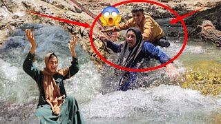 My mother's miraculous rescue from certain death! | The river was taking my mother away! "