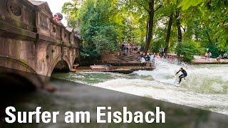 Stadtwanderung - Surfer am Eisbach