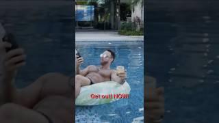 LA Knight makes himself at home in Logan Paul’s pool!  #WWE #SmackDown #throwback