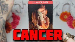 CANCER ️ ALGUIEN SE ENAMORO DE TI, PERO TIENE UN PROBLEMA  HOROSCOPO #CANCER HOY TAROT AMOR