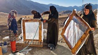 Grandma's amazing carpentry: making a window using boards and plastic