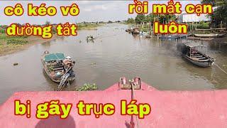 Mình bị gãy trục láp, trên đường đi lấy lúa