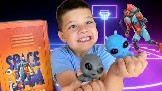 SPaCE JaM A NEW LEGACY! Caleb OPENS new SPACE JAM TOYS, CEREAL, & CANDY from ALIEN FRIENDS!