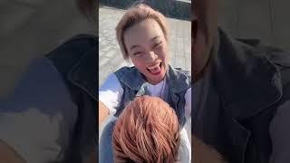 Má Na Má Vic đu trend lãng mạn nhưng ngộ lắm!