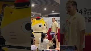 黃瑪瑪挑戰16蹲！狸貓表示：怎麼變開合跳了
