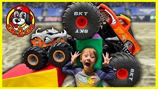 2022 RC Monster Trucks - Monster Jam vs. Hot Wheels (Rhinomite, Mega El Toro Loco, Megalodon Storm)