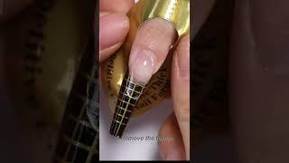 네일폼지와 폴리젤을 활용한 손톱연장! 네일전용팁이 굳이 없어도 폼지만으로도 가능해요^^  네이버 셀럽네일버킷 네일재료쇼핑몰