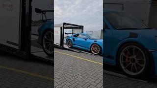 Offloading the 991 GT3 RS for a trackday at the TT Circuit of Assen. #trackday #porsche #gt3rs #gt3