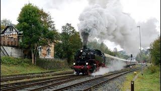 Volldampf Abfahrt der 86 1333-3 mit Schublok 118 757-4 am 28.9.2024 Bahnhof Annaberg-Buchholz Süd