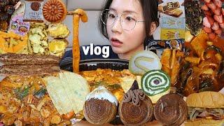 Mukbang vlog) I suddenly crave spicy ramen after eating dessert/dessert mukbang/tteokbokki