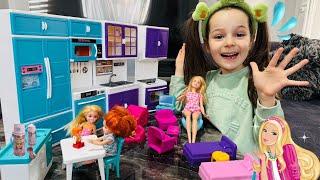 Kız Oyunları!ADA İLE OYUNCAK EV KURUYORUZ!Eğitici Barbie ve Chelsea Oyuncak Ev Düzeni,Evcilik Video