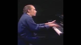 Glenn Gould and Bruno Monsaingeon singing the Prelude and Fugue in C-sharp major, BWV 872 