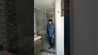 DIVISIONES DE BAÑO EN VIDRIO TEMPLADO EN BOGOTA SISTEMA CORREDIZO RS2 - INGEVIDRIOS-3102300392