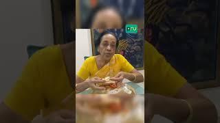 Veteran Actress Jamuna garu eating burger for the First time