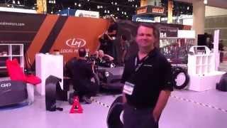 Chicago IMTS 2014- Strati, designer Michele Anoe' for Local Motors e stampata in 3D,Michele la prova