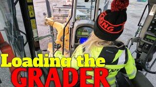 Load A Grader p1 - Angelica Larsson